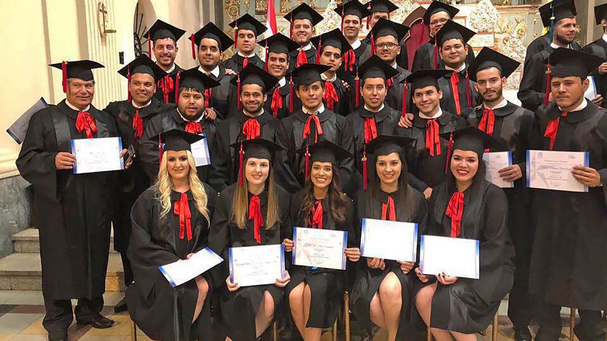 Graduación de la Facultad de Ciencias y Tecnología del Campus Asunción