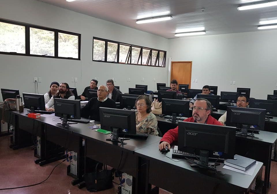 Docentes de la Pastoral Universitaria de Alto Paraná se capacitan en metodología e-learning