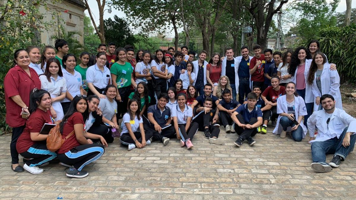 Proyecto de responsabilidad social «Jóvenes por los jóvenes»