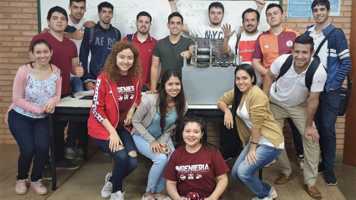 Estudiantes de Ingeniería Industrial diseñan trapiche con motor