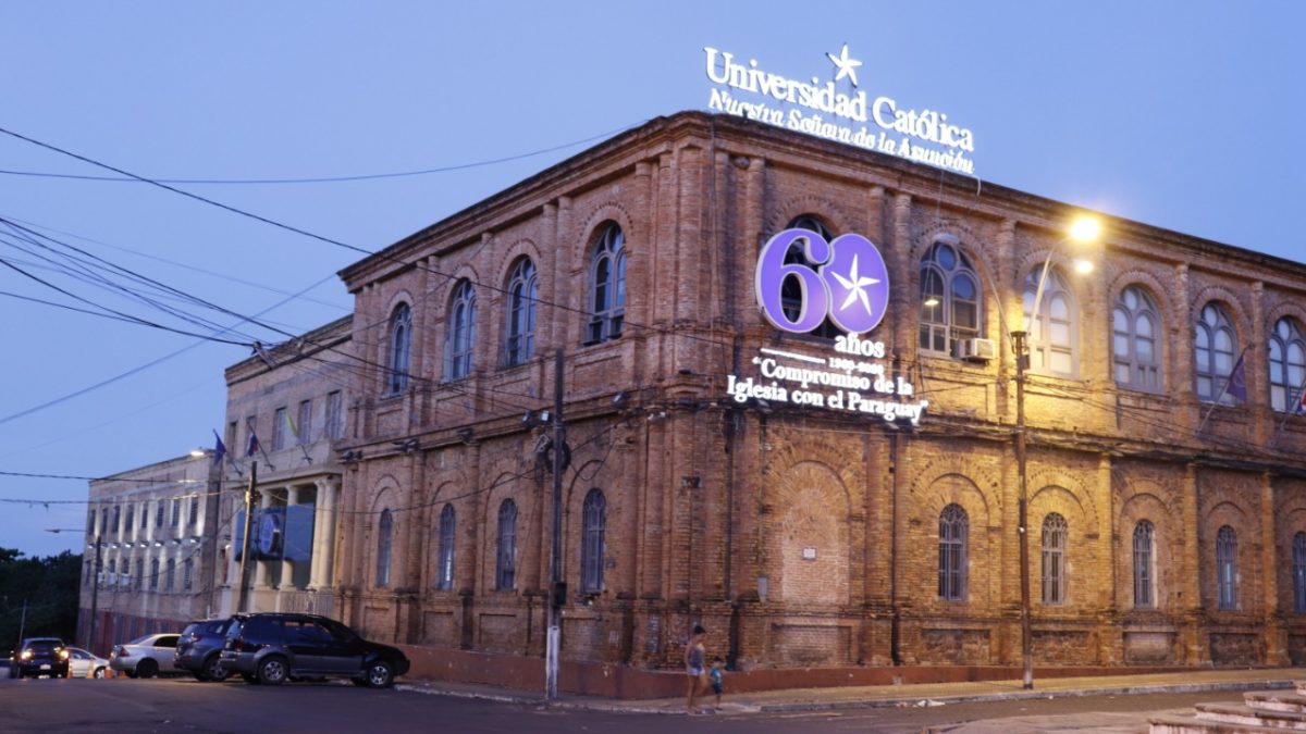 Estudiantes de la UC participan de Moot Internacional de Libre Competencia 2020