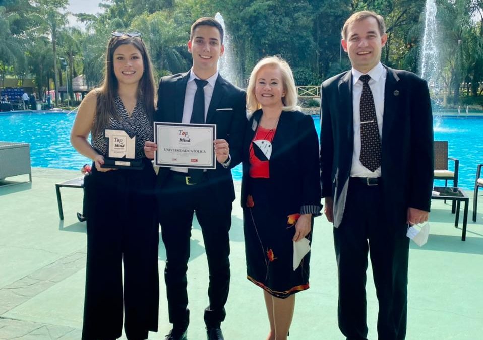 Universidad Católica recibe el premio Top Of Mind por quinto año consecutivo