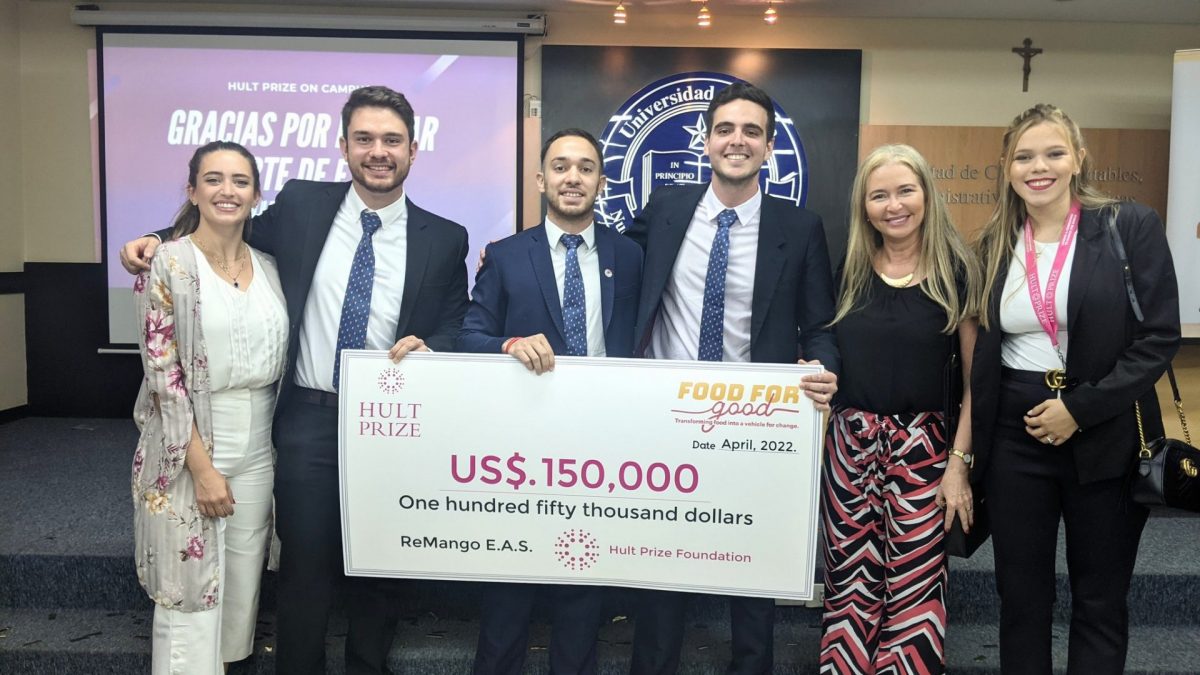 Estudiantes de la Universidad Católica ganan  el primer lugar del Hult Prize 2021