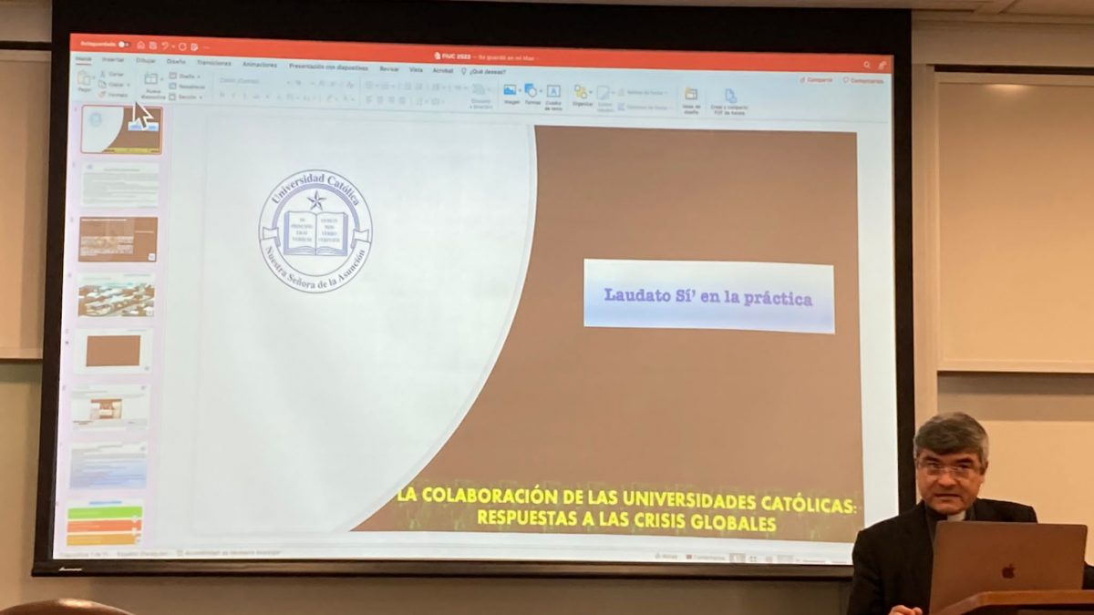 Rector habla sobre la colaboración de las universidades ante las crisis globales durante la 27° asamblea de FIUC