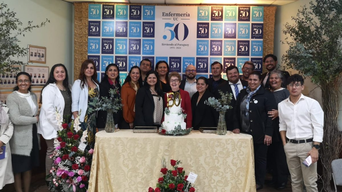 Carrera de Enfermería celebra 50 años de existencia