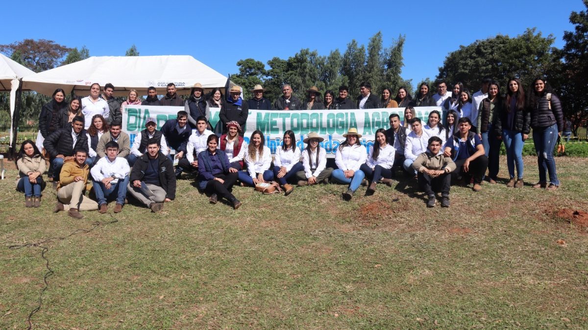 Estudiantes de Ing. Agronómica presentaron trabajos de horticultura a base de producción orgánica