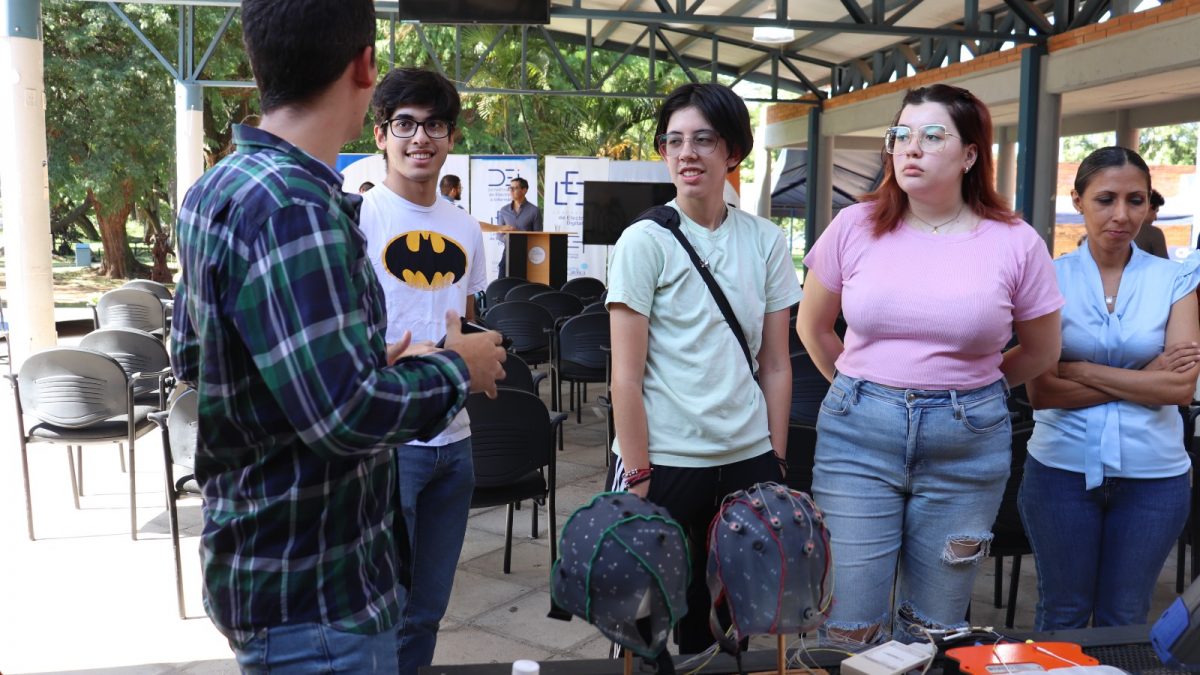 Cinco razones para elegir Ingeniería Electrónica en la UC