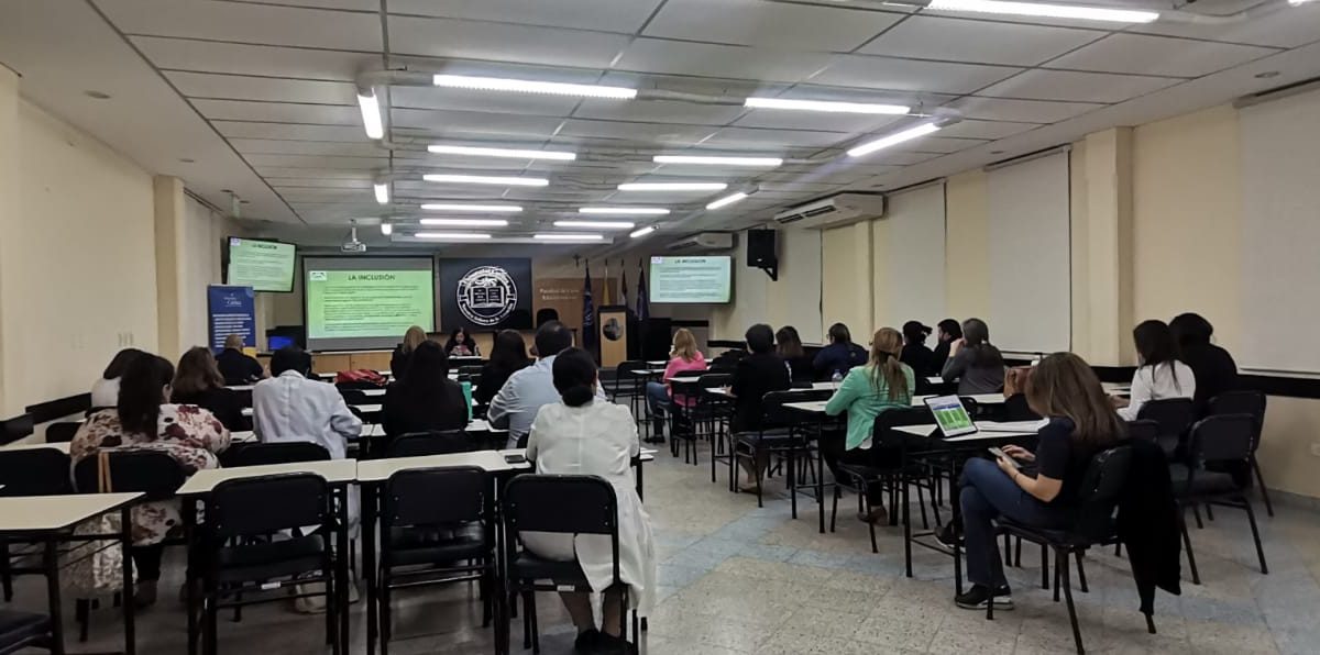 UC y Senadis realizan taller “Ajustes curriculares y estrategias de inclusión para una universidad inclusiva y accesible”