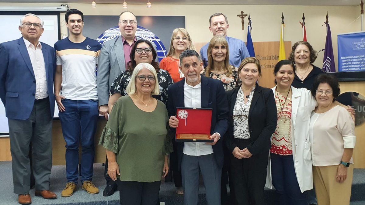 Homenaje a la vida profesional y docente del Dr. Eduardo Pío Alfieri