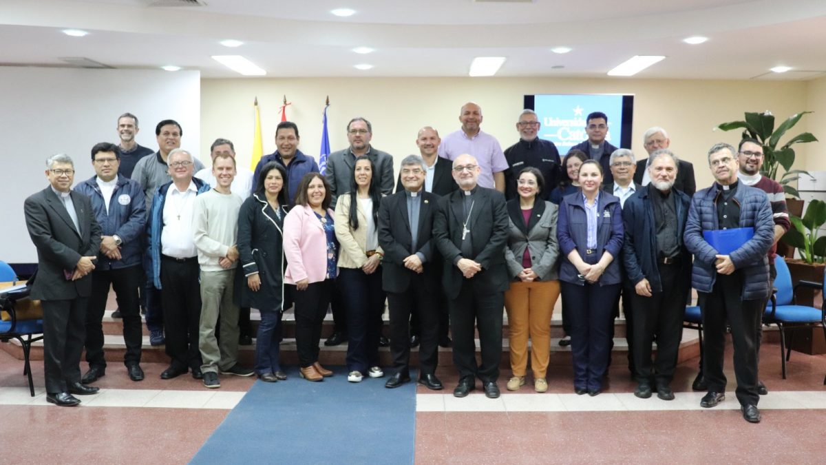 Reunión general de miembros del Departamento de Pastoral Universitaria