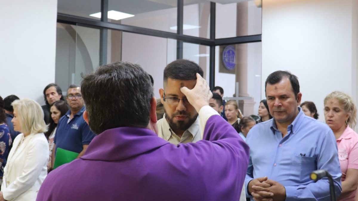 Inicio de Cuaresma en la Universidad: Misa de Miércoles de Ceniza en la Capilla del Rectorado