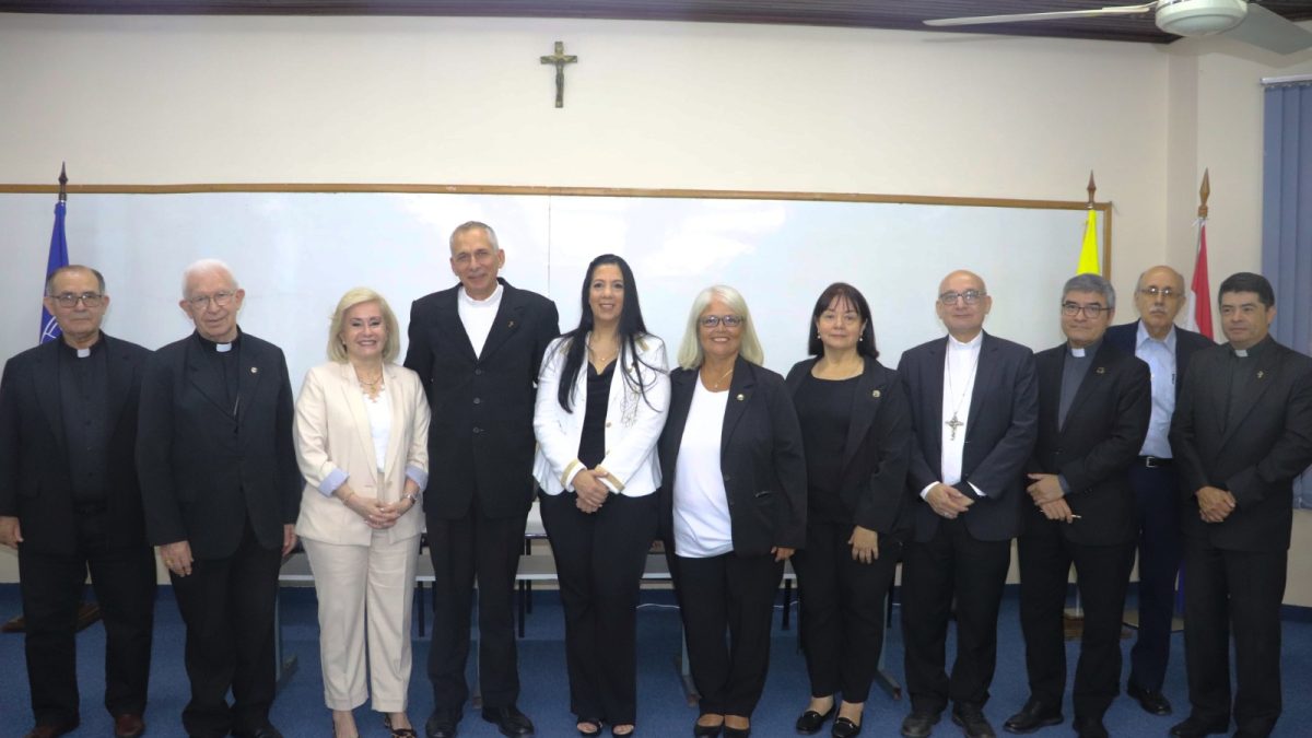 Asumió el nuevo Decano de la Facultad Eclesiástica de Sagrada Teología