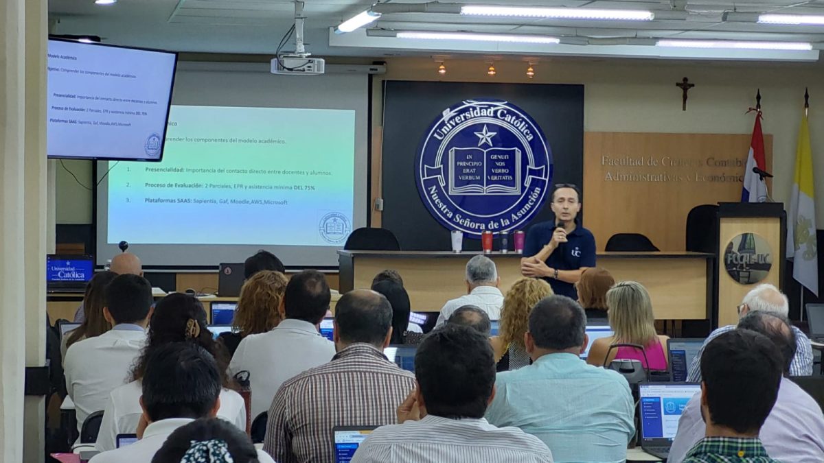 Inicia ciclo de capacitaciones docentes en la Facultad de Ciencias Contables