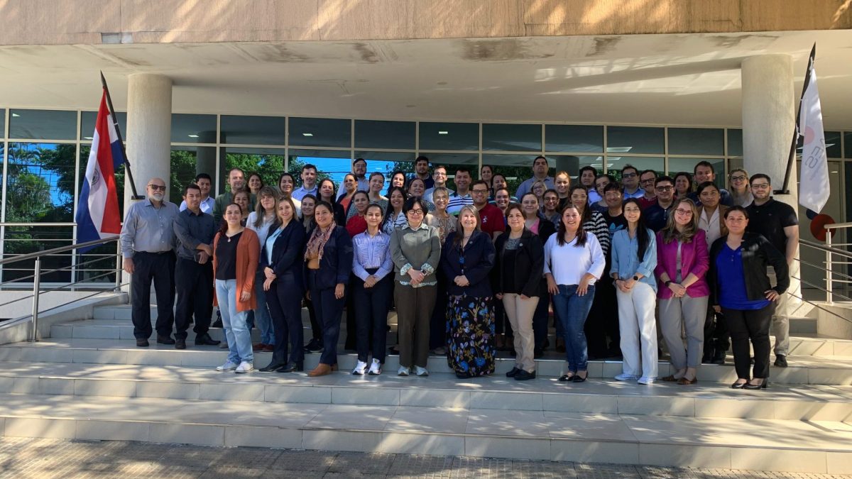 Representantes de comités de autoevaluación de especialidades médicas participan de taller de la ANEAES