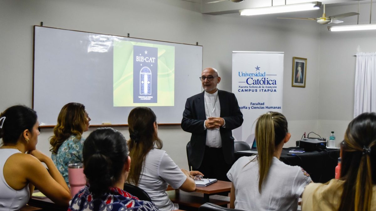 Presentación de la Bienal Católica 2024 a docentes de Filosofía