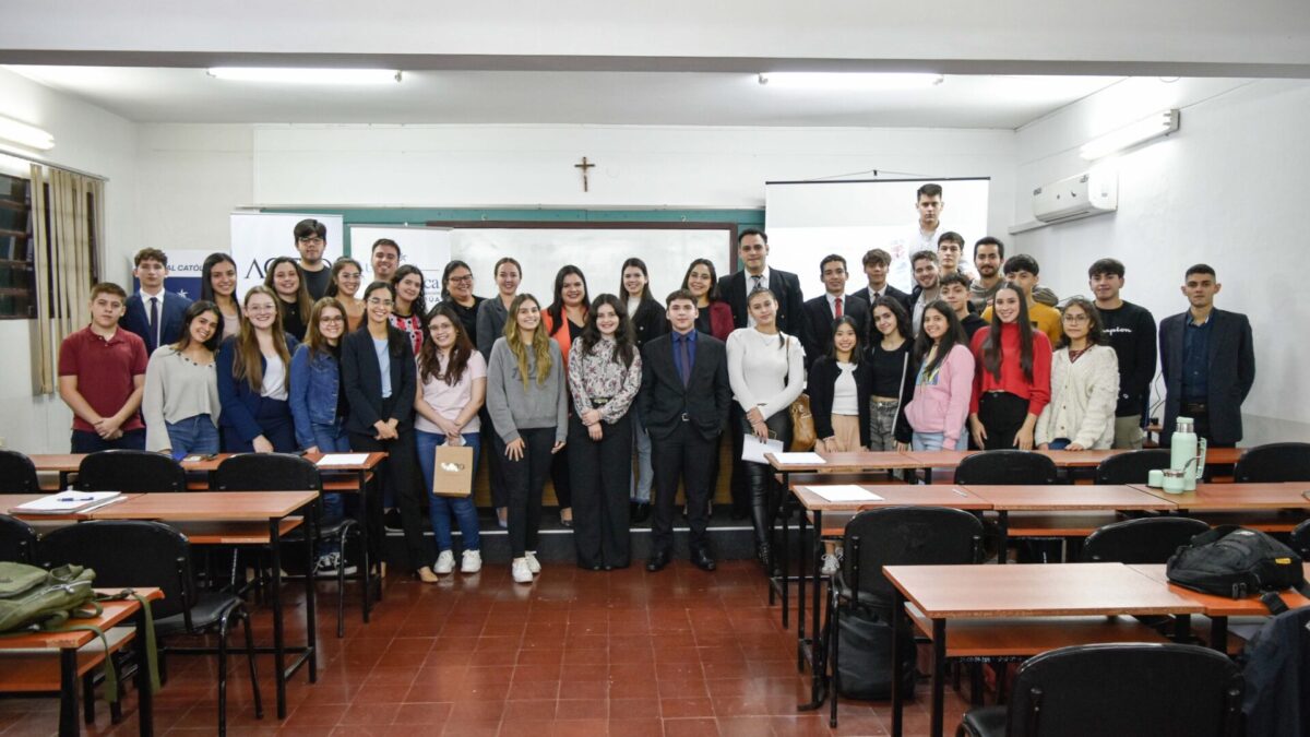 Derecho organizó Taller de Redacción de Ensayos Jurídicos