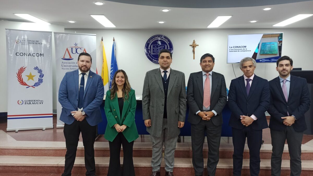 Abogados UC y CONACOM realizan charla sobre Defensa y Promoción de la Competencia en Paraguay