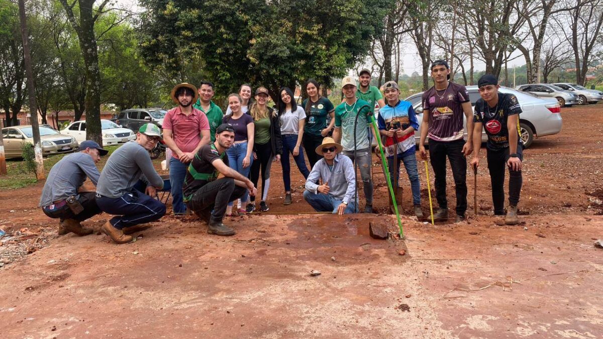 Estudiantes de Ingeniería Agronómica trabajan en proyecto de remodelación y construcción en María Auxiliadora