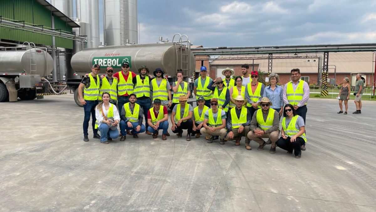 Estudiantes de Ingeniería Agronómica de la Unidad Pedagógica María Auxiliadora realizan visita educativa a Cooperativas del Chaco