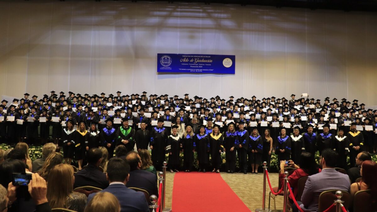 Ceremonia de Graduación de la Facultad de Ciencias de la Salud