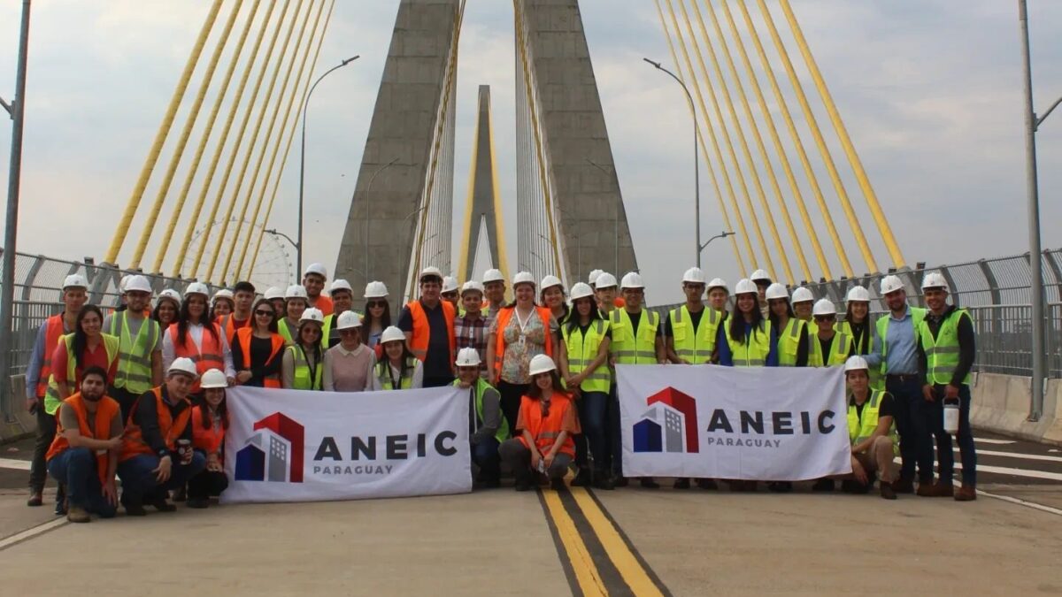 Estudiantes de Ingeniería Civil del Campus Alto Paraná participaron del CAMPANEIC