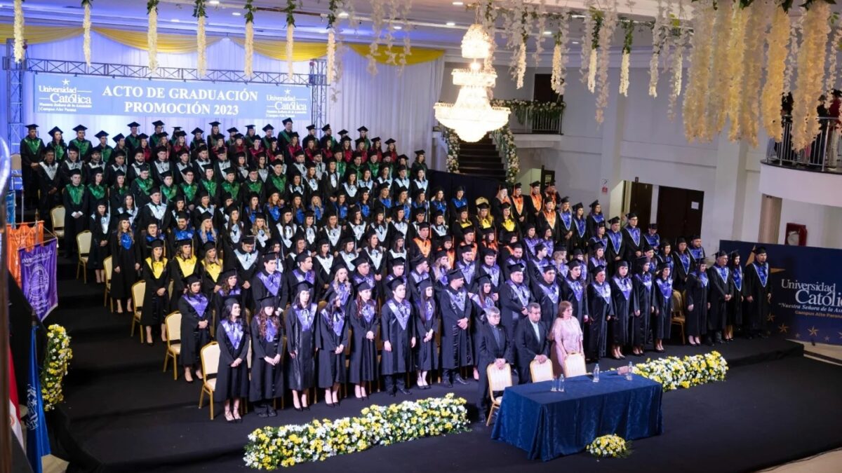 Ceremonia de Graduación de la Promoción 2023 en el Campus Alto Paraná de la Universidad Católica