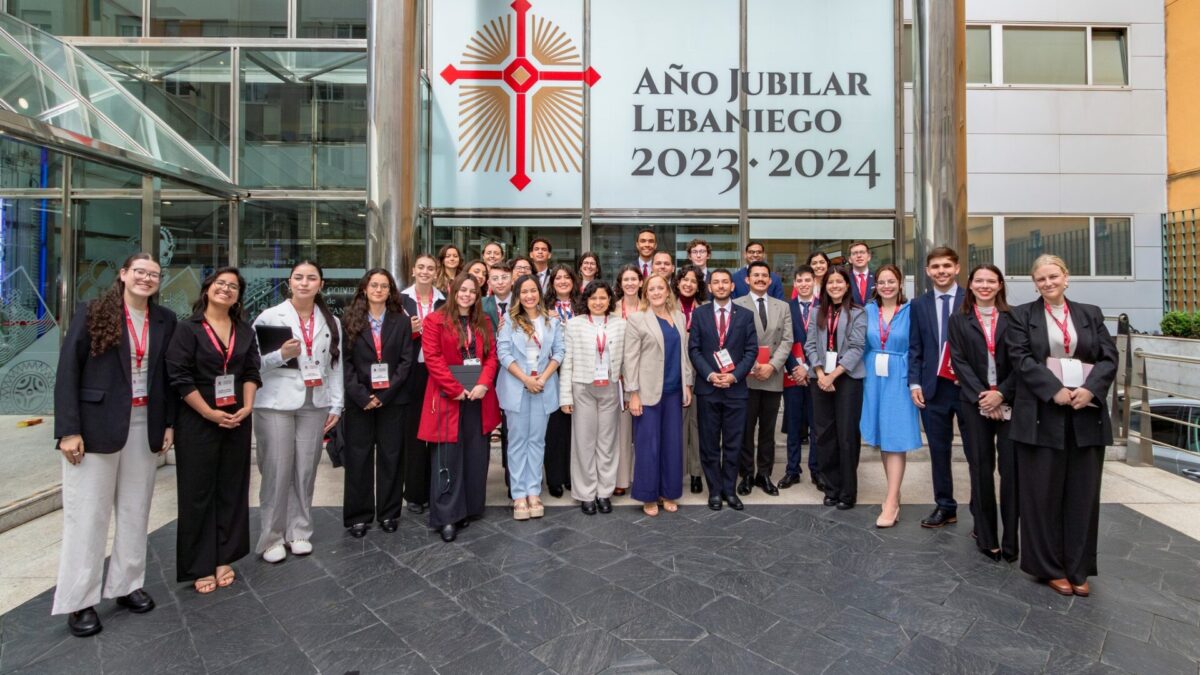 Estudiante de la UC inicia participación en programa internacional para fortalecimiento de la función pública