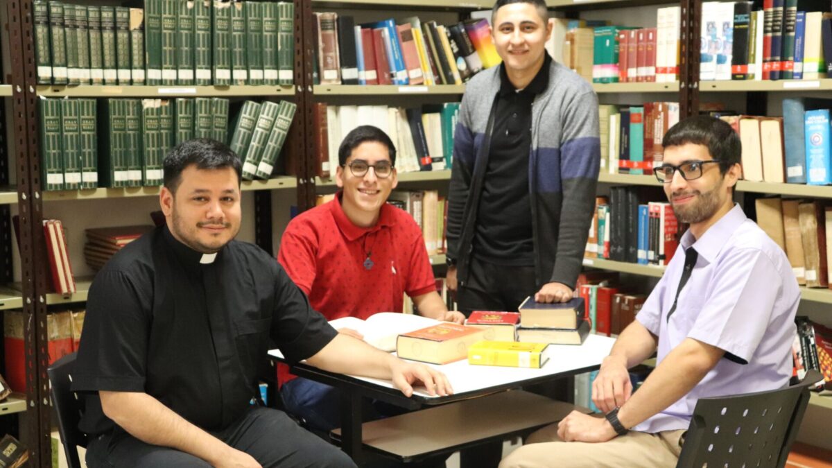 Calendario académico 2025 de la Facultad Eclesiástica de Sagrada Teología