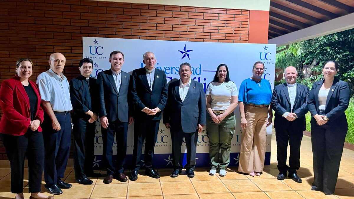 Rector Pbro. Dr. Cristino Bohnert continua su visita por las sedes de la UC