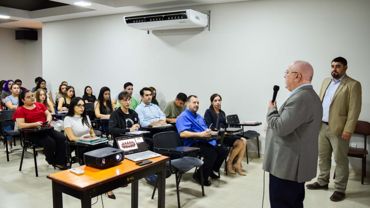 Charla sobre transición generacional en empresas familiares reunió a estudiantes y empresarios