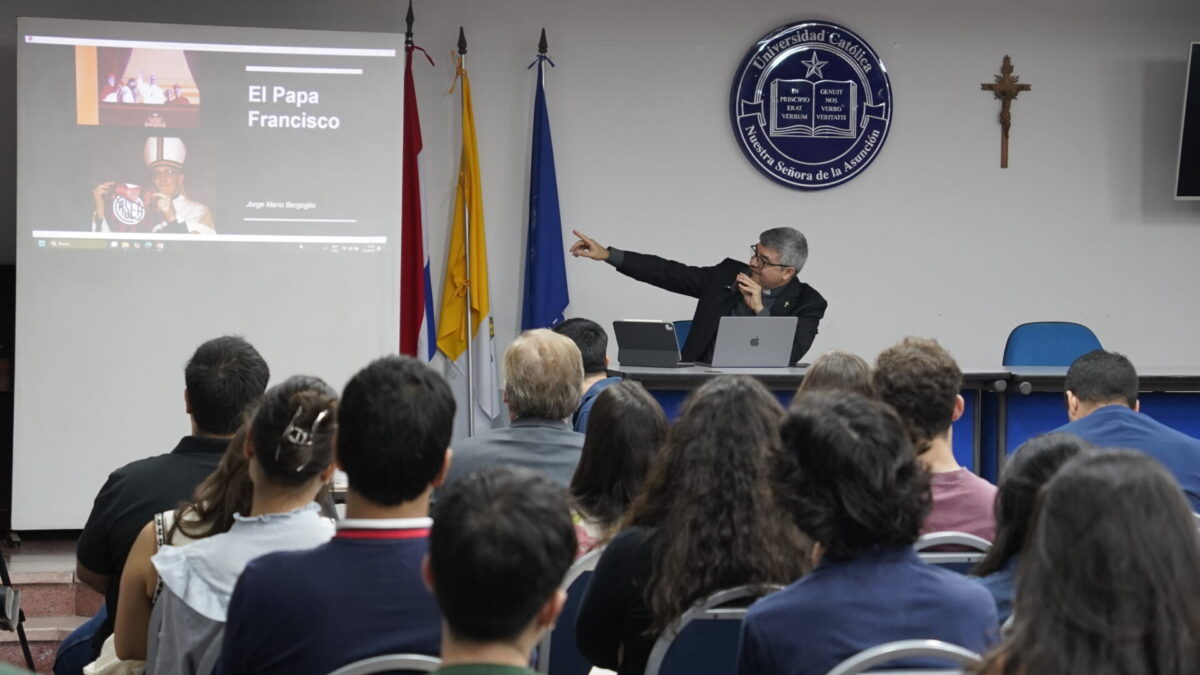 Conversatorio sobre el «Legado del Papa Francisco y Proceso del Cónclave»