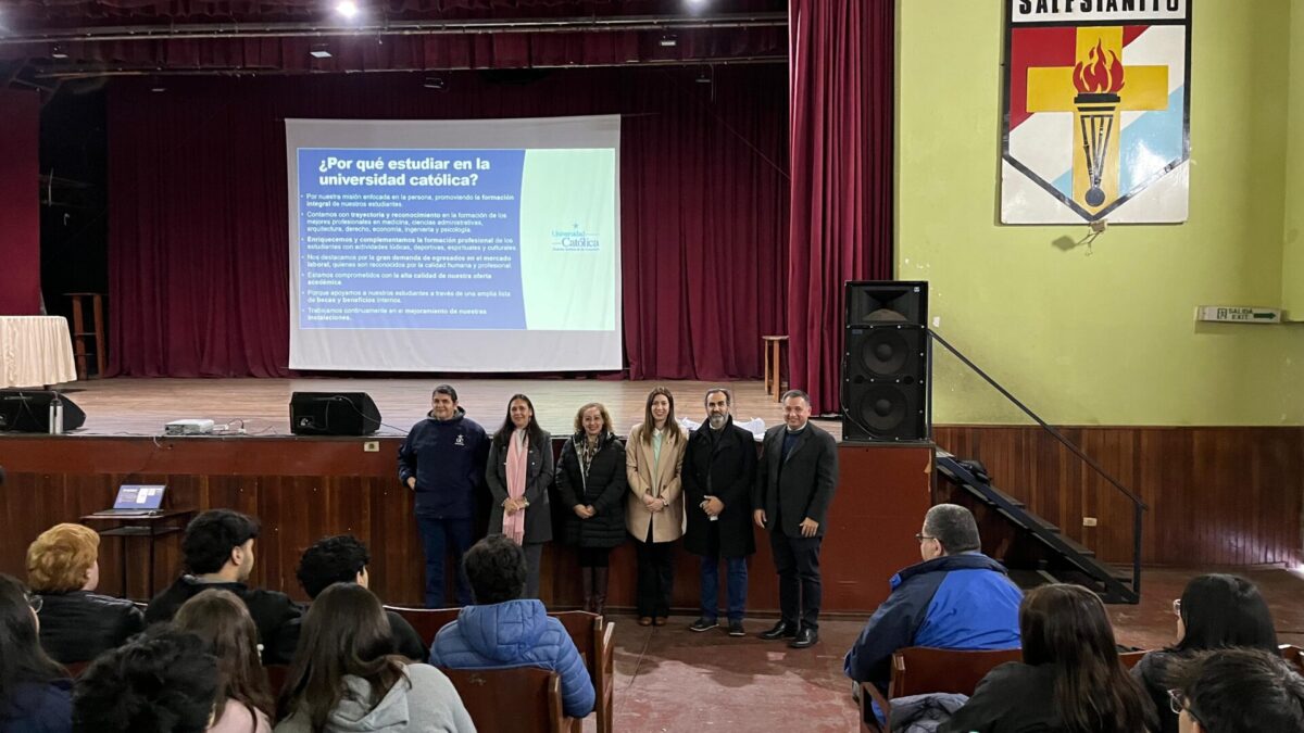 Directivos y docentes del Curso de Admisión de la UC visitaron el Colegio Sagrado Corazón de Jesús (Salesianito)
