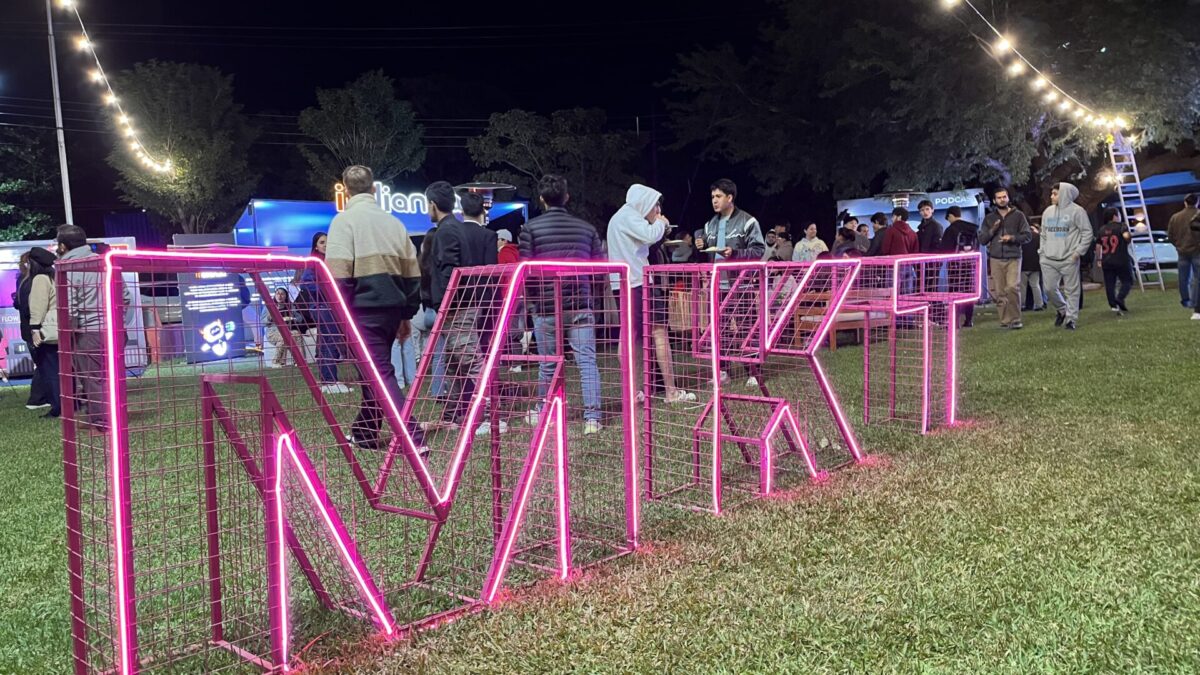 Estudiantes presentan trabajos finales en la edición número 25 del Marketing Fest UC