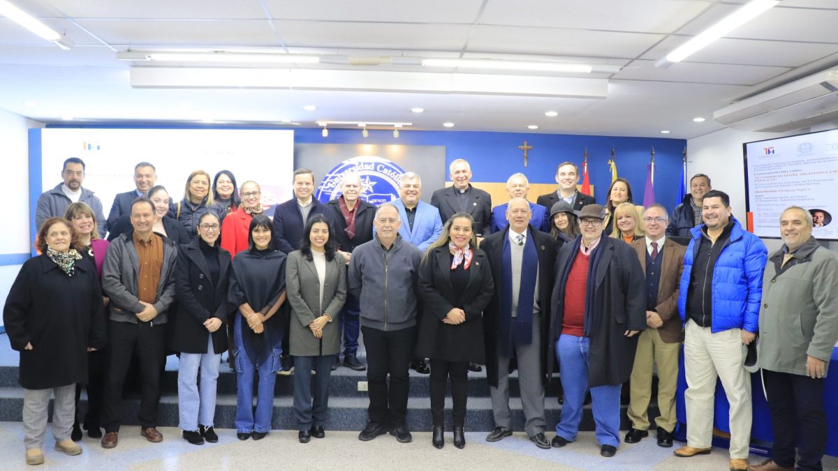 Lanzamiento del libro “Paraguay V Siglo” en FCCAE.