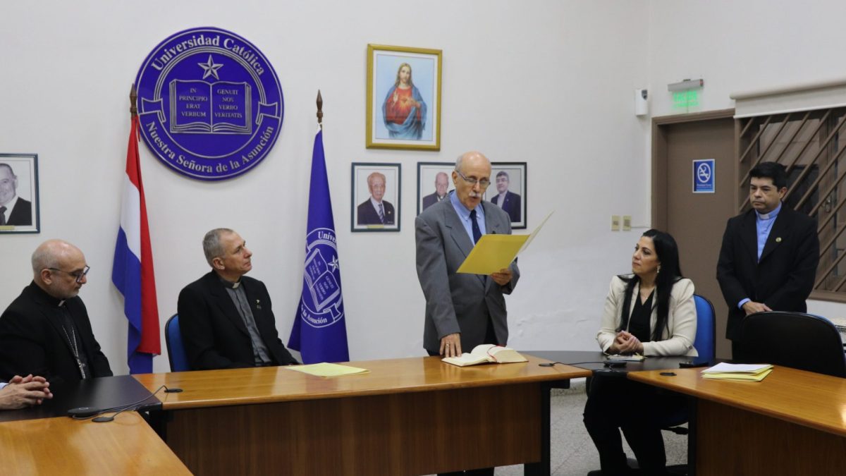 Prof. Abog. Julio Gabriel Benítez Colnago jura como nuevo Consejero Asesor de la Universidad Católica