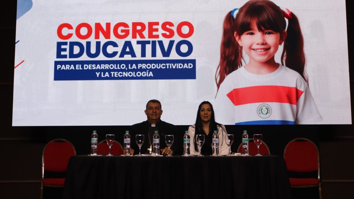 Presentan Líneas Orientadoras para la Educación Católica en Congreso Educativo