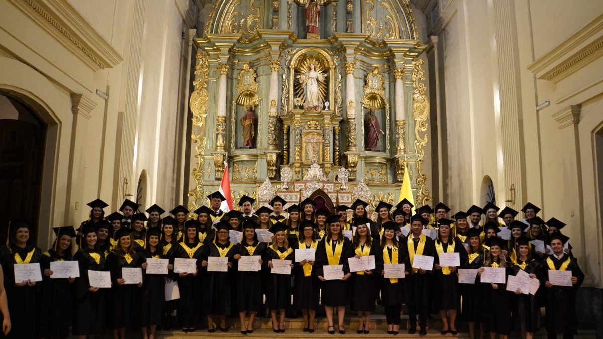 Misa de Acción de Gracias y Graduación Facultad Filosofía y Ciencias Humanas Campus Asunción