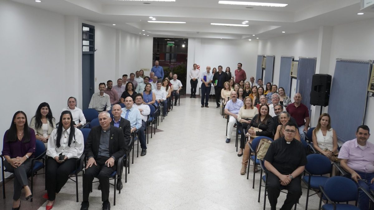 El Curso de Admisión Campus Asunción cierra el año académico con Claustro Docente, nombramiento y reconocimientos