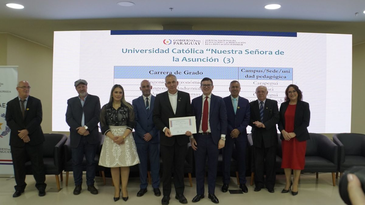 La UC refuerza su liderazgo en la educación superior con 33 acreditaciones de la ANEAES este 2025