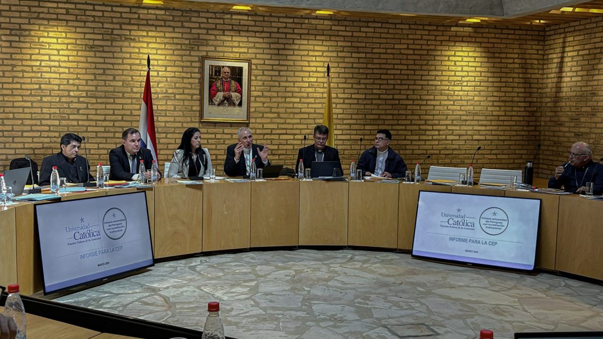 UC expone avances y proyecciones institucionales ante la Conferencia Episcopal Paraguaya