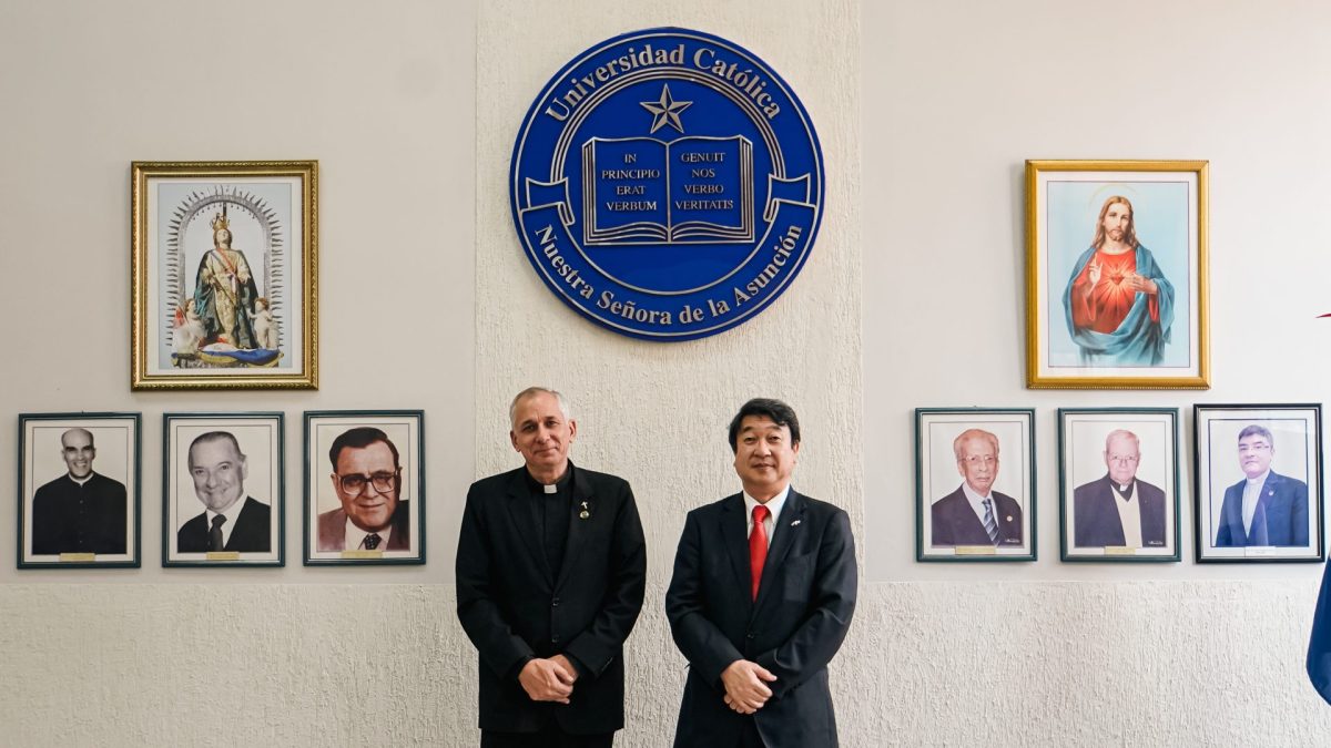 Visita de cortesía Embajador de Japón en Rectorado de la UC