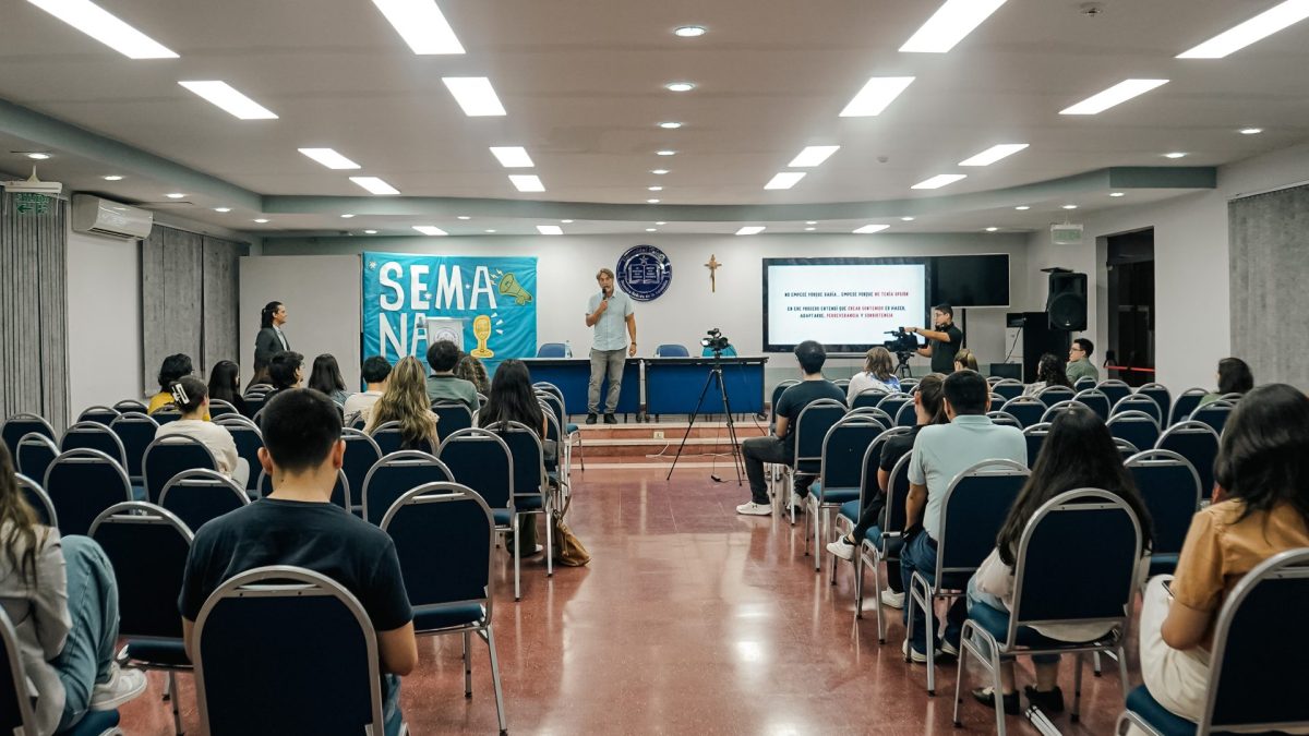 Semana de la Comunicación en la FFCH Campus Asunción