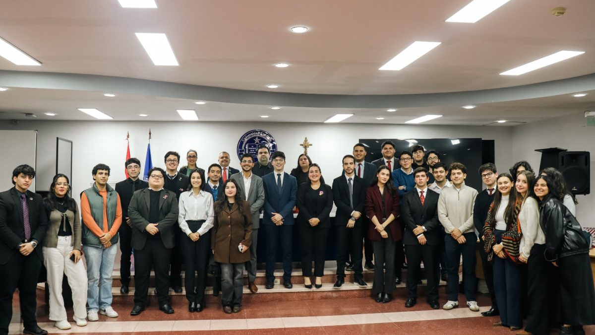 Exitosa 1ra edición de la Competencia de Debate Interfacultades en la UC