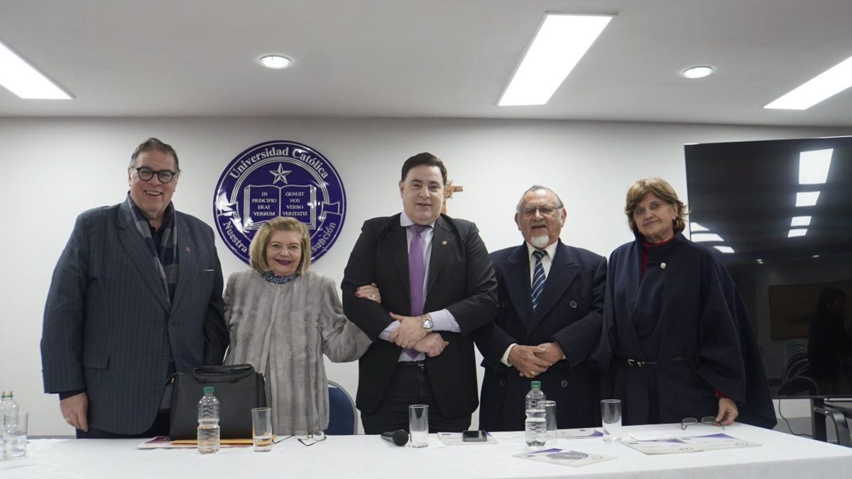 Ex convencionales constituyentes debatieron sobre el “Estado de Derecho en Paraguay” en la Universidad Católica