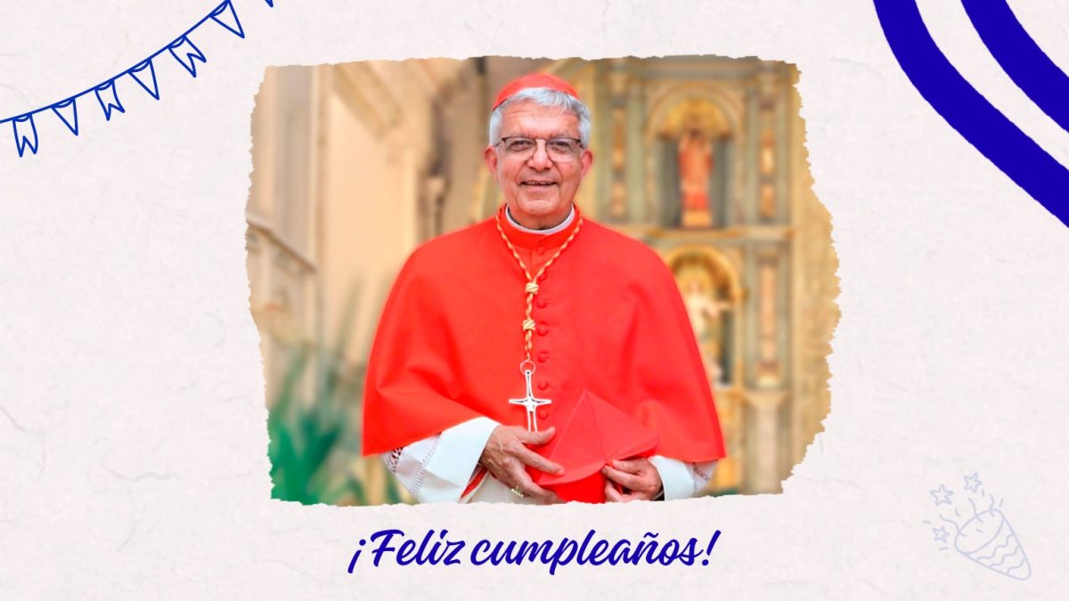 La comunidad universitaria celebra el 75.º cumpleaños del Cardenal Adalberto Martínez Flores
