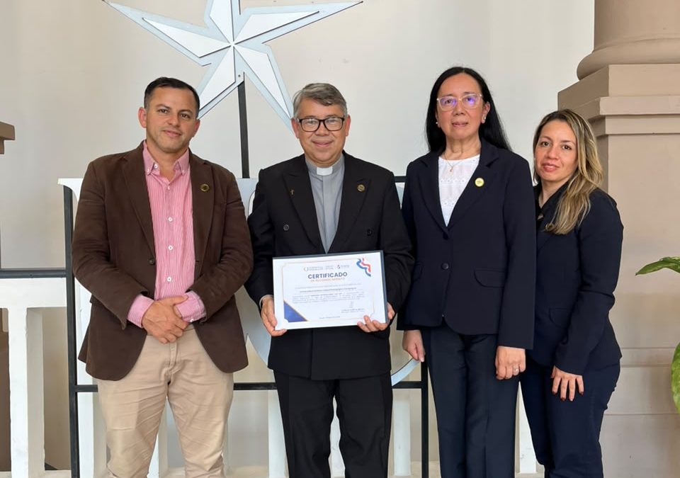 La Unidad Pedagógica Carapeguá fue reconocida por la SENATUR por su aporte al turismo de reuniones