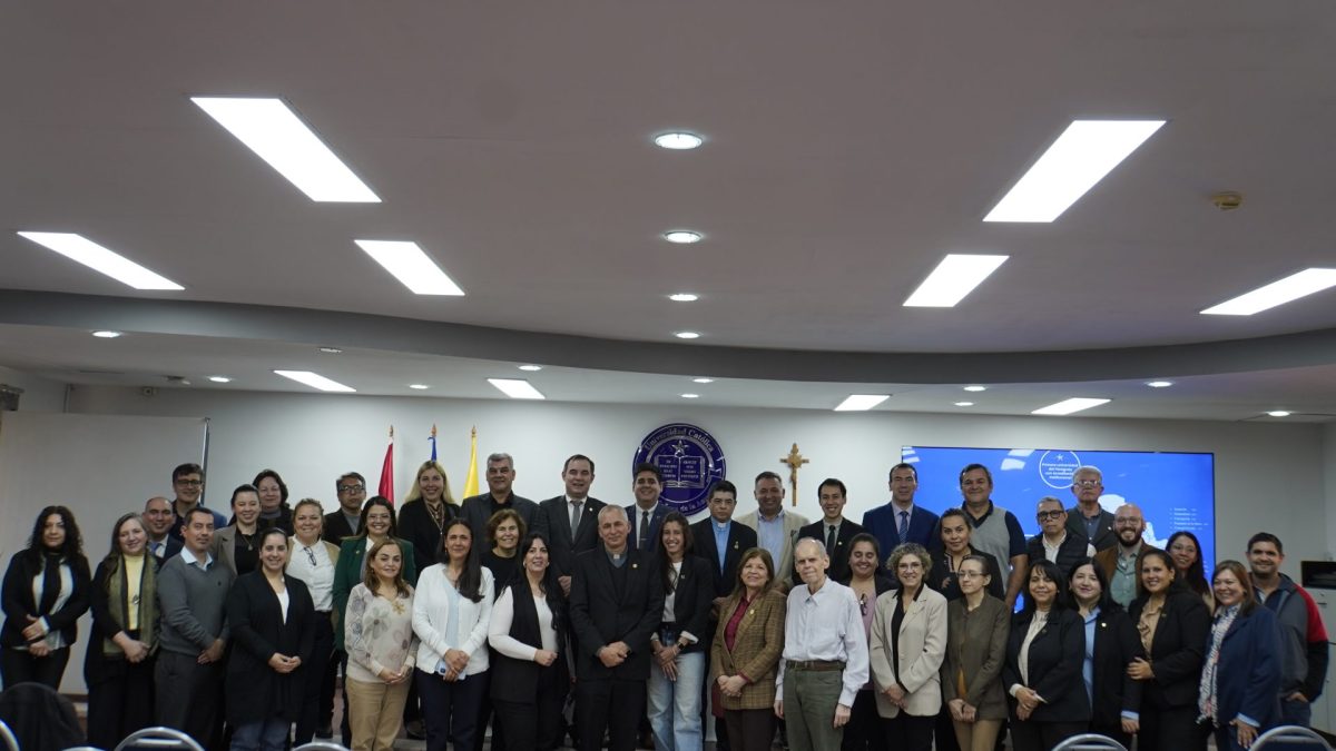 Encuentro reúne a carreras de grado y posgrado del Campus Asunción “camino a la autoevaluación” con fines de acreditación
