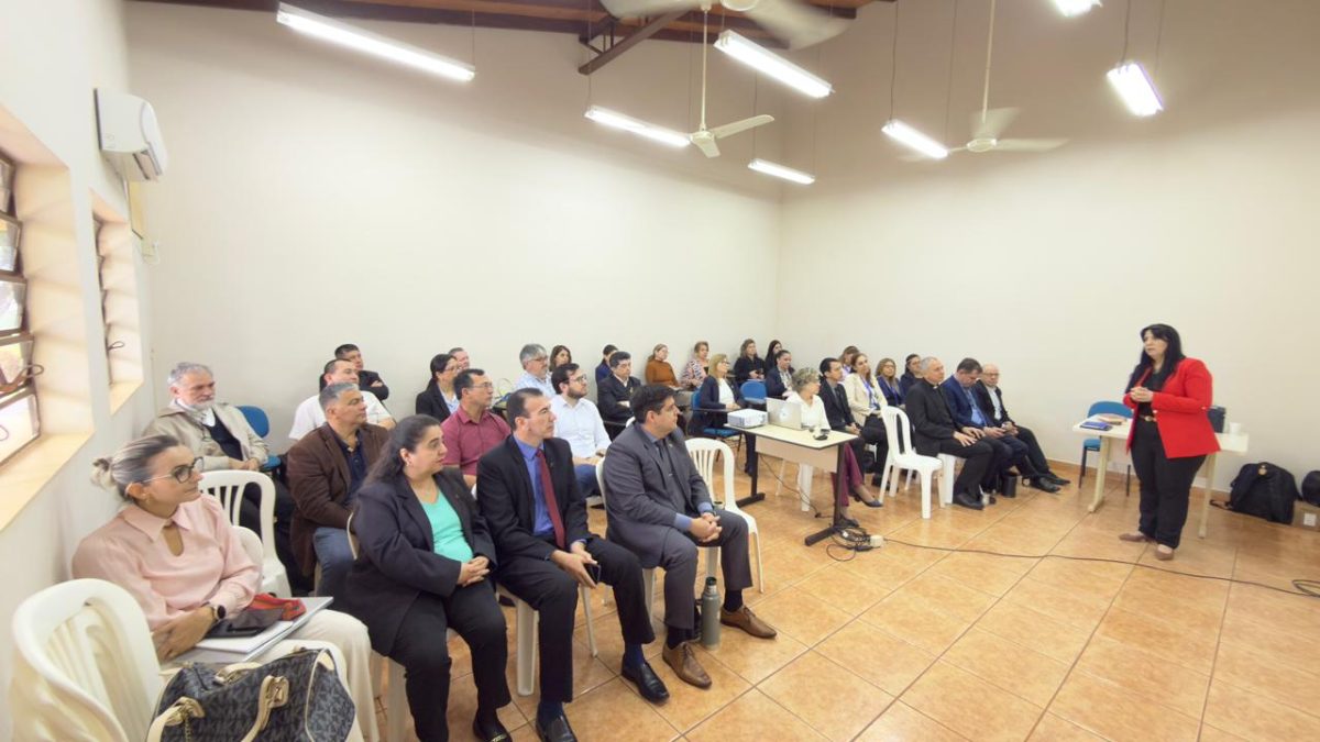 Encuentro intersedes reúne a carreras de grado y posgrado en Santa Rita camino a la autoevaluación