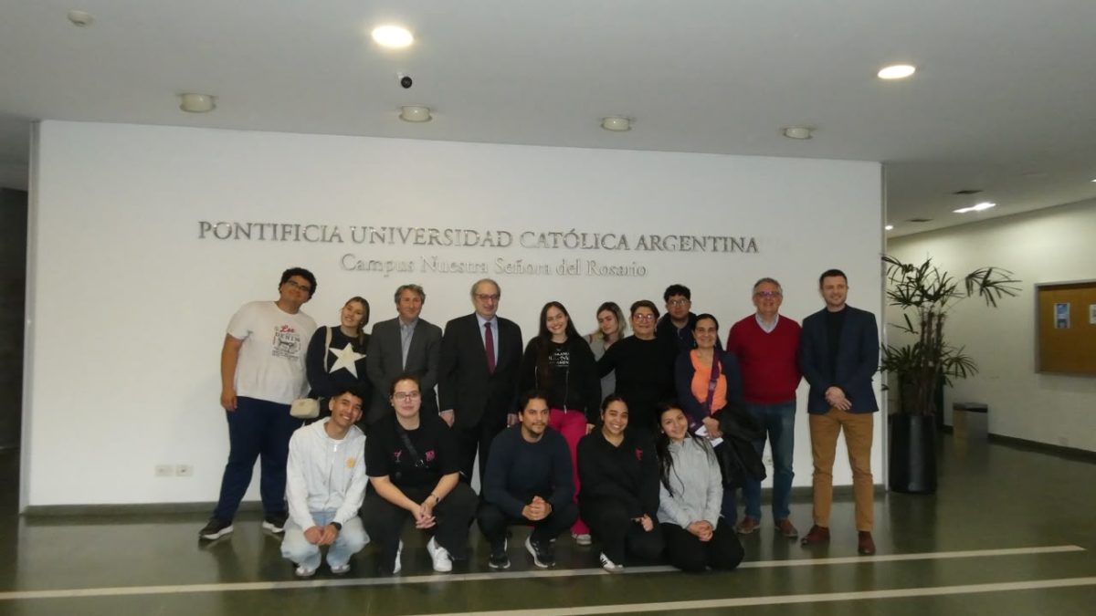 Estudiantes de Comunicación participaron de encuentro internacional en la UCA de Argentina