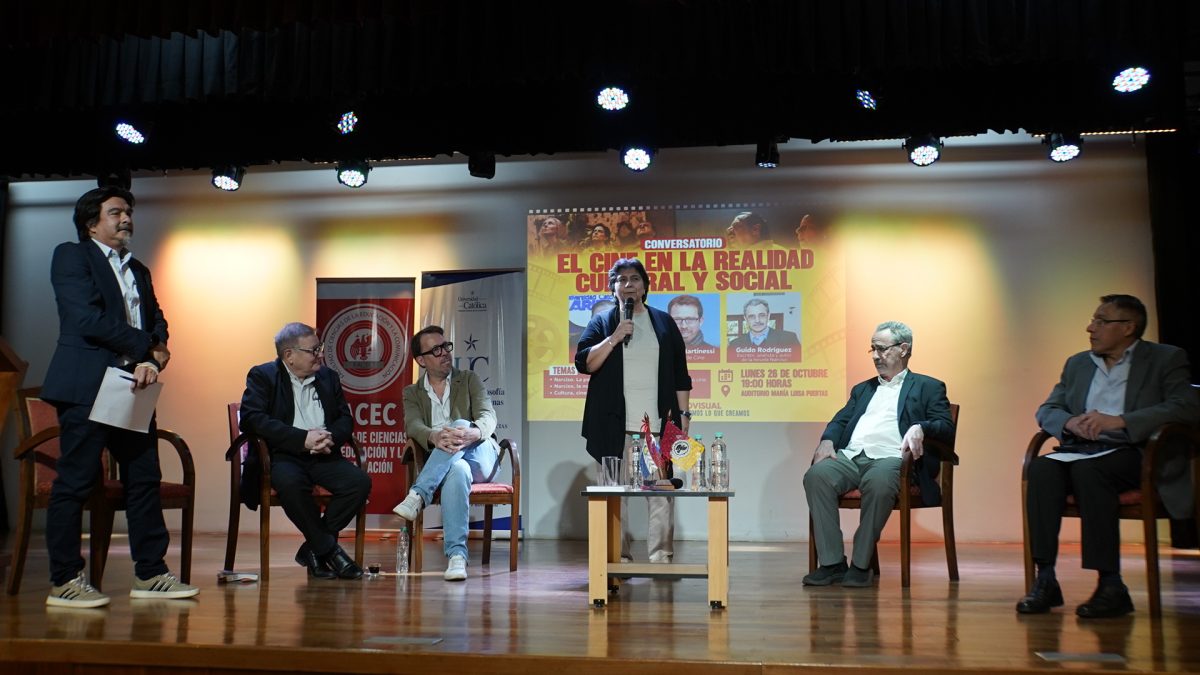 El cine y la literatura fueron motivo de encuentro para reflexionar sobre la historia y la realidad paraguaya
